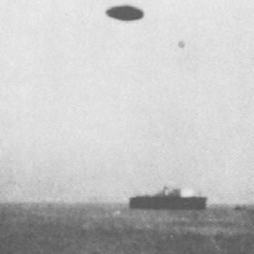Okręty i spodki: UFO na morzu